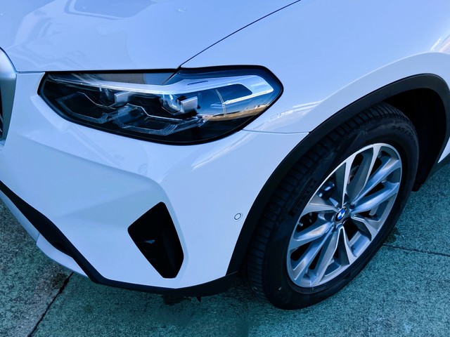 BMW X3 xDrive20d color Blanco. Año 2022. 140KW(190CV). Diésel. En concesionario Bernesga Motor León (Bmw y Mini) de León
