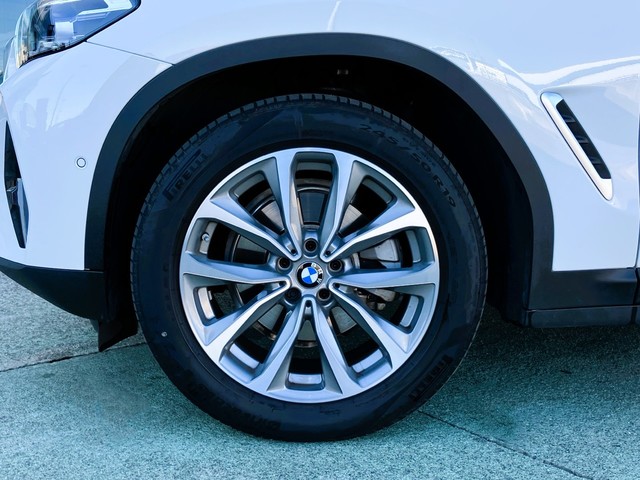 BMW X3 xDrive20d color Blanco. Año 2022. 140KW(190CV). Diésel. En concesionario Bernesga Motor León (Bmw y Mini) de León