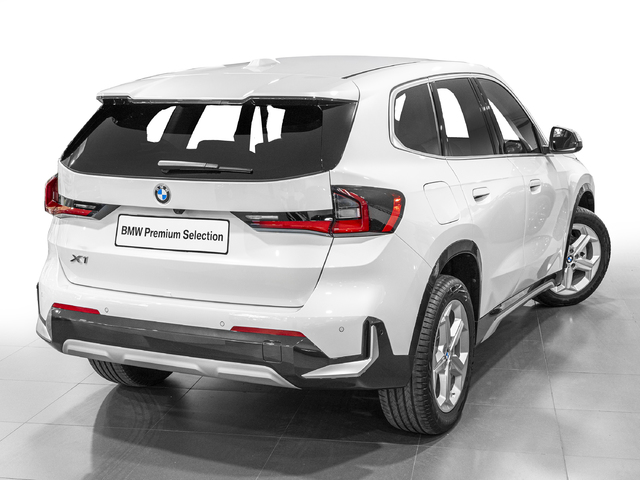 BMW X1 xDrive30e color Blanco. Año 2024. 240KW(326CV). Híbrido Electro/Gasolina. En concesionario Caetano Cuzco, Alcalá de Madrid