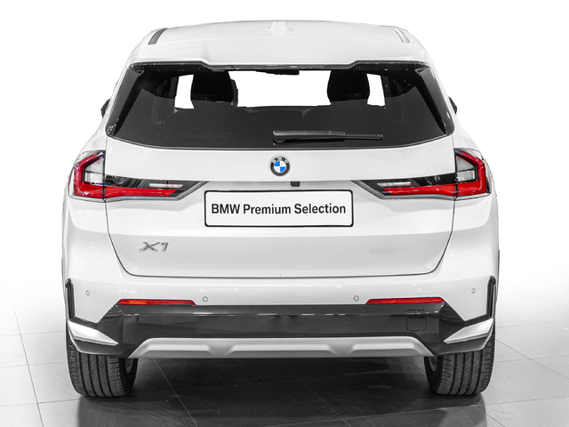 BMW X1 xDrive30e color Blanco. Año 2024. 240KW(326CV). Híbrido Electro/Gasolina. En concesionario Caetano Cuzco, Alcalá de Madrid