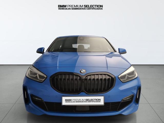 BMW Serie 1 118d color Azul. Año 2023. 110KW(150CV). Diésel. En concesionario Automotor Premium Velázquez - Málaga de Málaga