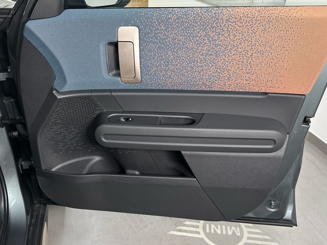 fotoG 18 del MINI MINI Countryman C 125 kW (170 CV) 170cv Gasolina del 2024 en Asturias