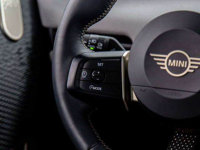 fotoG 16 del MINI MINI 3 Puertas Cooper SE 160 kW (218 CV) 218cv Eléctrico del 2024 en Alicante