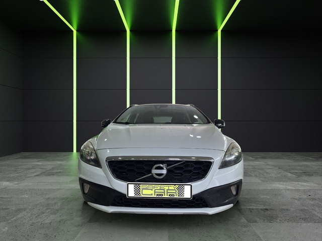 Volvo V40 Cross Country D2 Momentum Auto 85 kW (115 CV)
