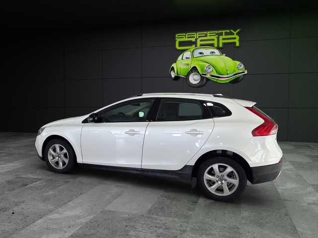 Volvo V40 Cross Country D2 Momentum Auto 85 kW (115 CV)