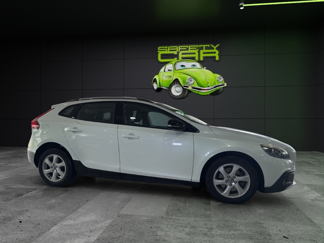 Volvo V40 Cross Country D2 Momentum Auto 85 kW (115 CV)