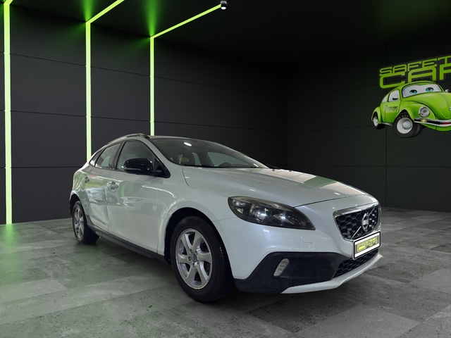 Volvo V40 Cross Country D2 Momentum Auto 85 kW (115 CV)