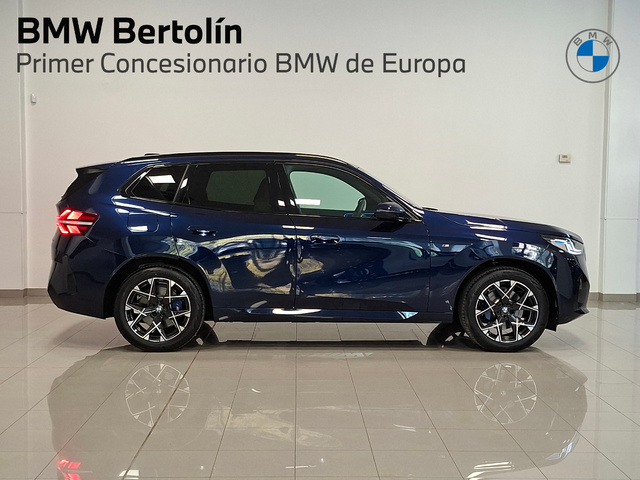 BMW X3 xDrive20d color Azul. Año 2025. 145KW(197CV). Diésel. En concesionario Automoviles Bertolin, S.L. de Valencia