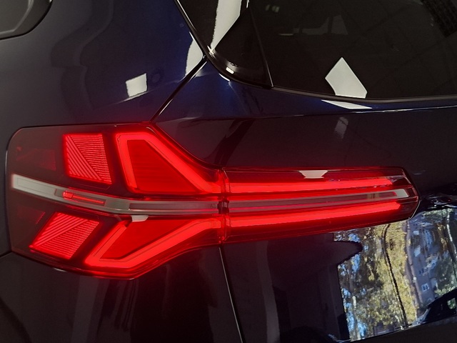 BMW X3 xDrive20d color Azul. Año 2025. 145KW(197CV). Diésel. En concesionario Automoviles Bertolin, S.L. de Valencia