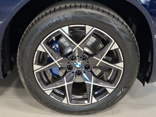 BMW X3 xDrive20d color Azul. Año 2025. 145KW(197CV). Diésel. En concesionario Automoviles Bertolin, S.L. de Valencia