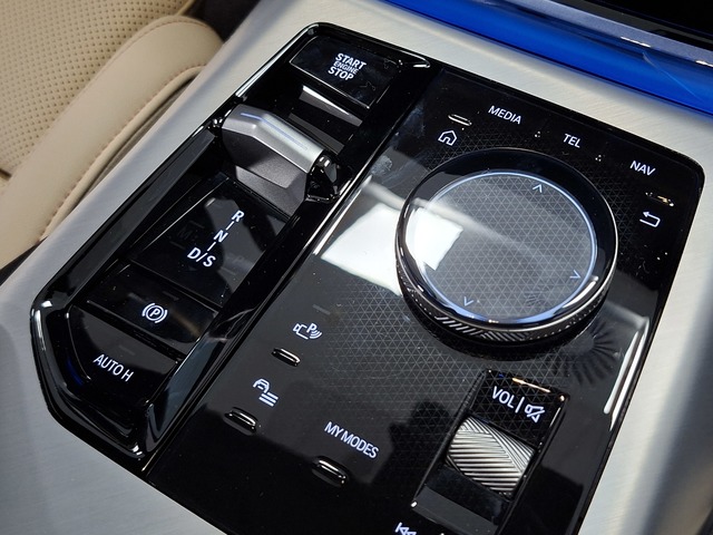 BMW X3 xDrive20d color Azul. Año 2025. 145KW(197CV). Diésel. En concesionario Automoviles Bertolin, S.L. de Valencia