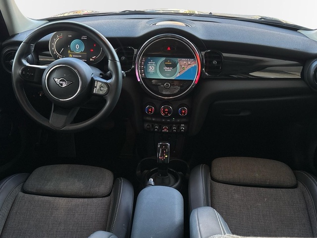 fotoG 6 del MINI MINI 5 Puertas Cooper 100 kW (136 CV) 136cv Gasolina del 2021 en Barcelona