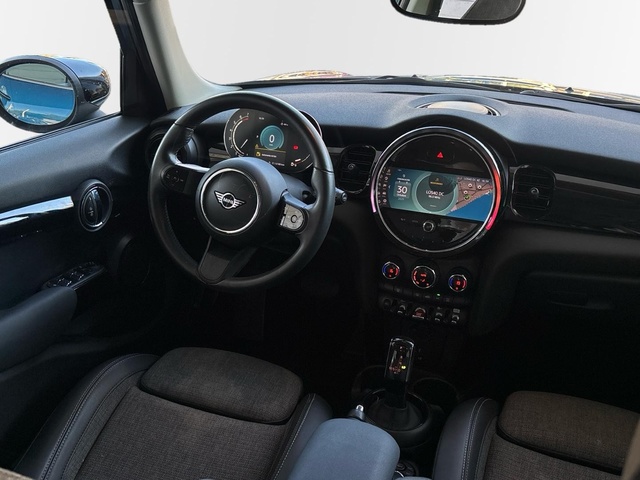 fotoG 7 del MINI MINI 5 Puertas Cooper 100 kW (136 CV) 136cv Gasolina del 2021 en Barcelona