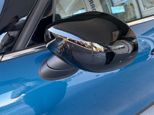 fotoG 13 del MINI MINI 5 Puertas Cooper 100 kW (136 CV) 136cv Gasolina del 2021 en Barcelona