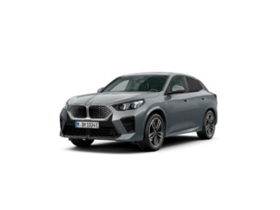 Fotos de BMW iX2 xDrive30 color Gris. Año 2025. 230KW(313CV). Eléctrico. En concesionario Oliva Motor Tarragona de Tarragona