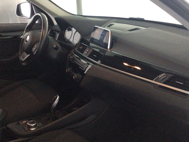 BMW X1 sDrive18d color Blanco. Año 2019. 110KW(150CV). Diésel. En concesionario BYmyCAR Madrid - Alcalá de Madrid