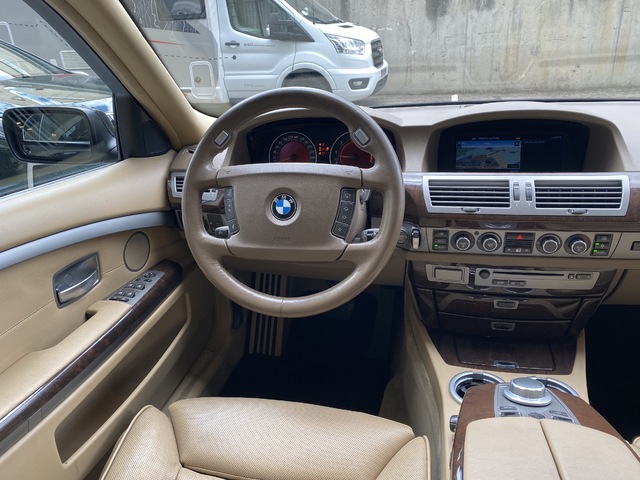 BMW Serie 7 750Li 270 kW (367 CV)