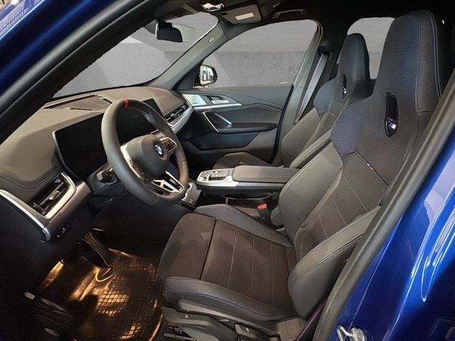 BMW X1 M35i color Azul. Año 2025. 221KW(300CV). Gasolina. En concesionario BMW Avilcar Ávila de Ávila