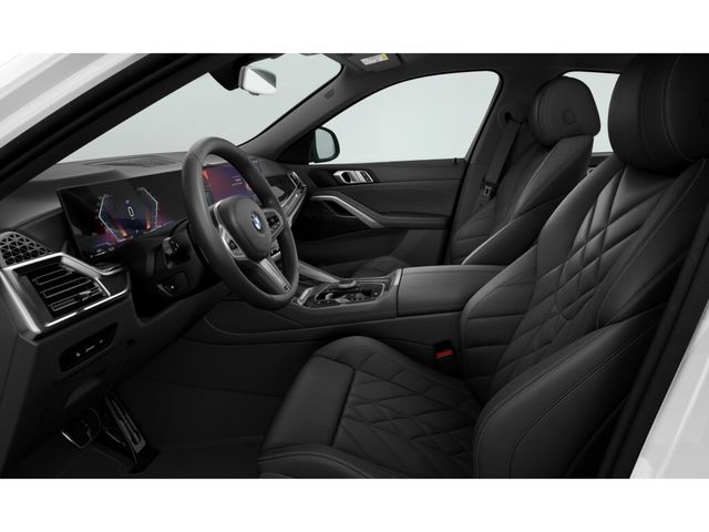 BMW X6 xDrive40d color Blanco. Año 2024. 259KW(352CV). Diésel. En concesionario Maberauto de Castellón