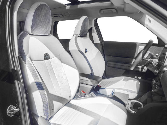 fotoG 16 del MINI MINI Countryman D 120 kW (163 CV) 163cv Diésel del 2025 en Madrid