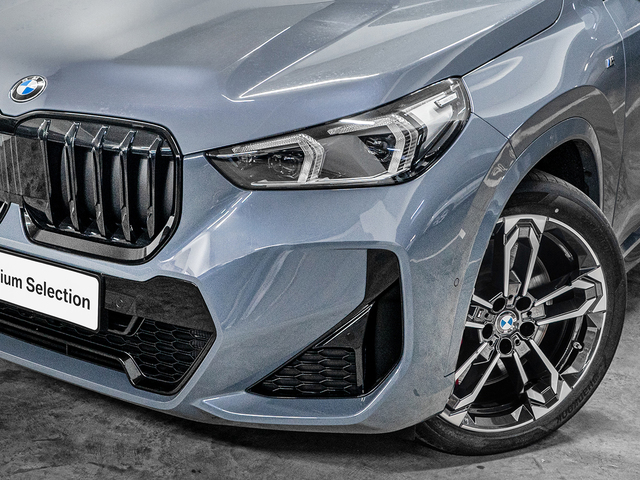 BMW X1 sDrive20i color Gris. Año 2024. 125KW(170CV). Gasolina. En concesionario Caetano Cuzco, Salvatierra de Madrid