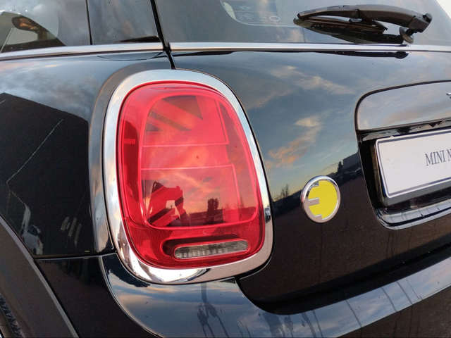 fotoG 16 del MINI MINI Cooper SE 135 kW (184 CV) 184cv Eléctrico del 2020 en Córdoba