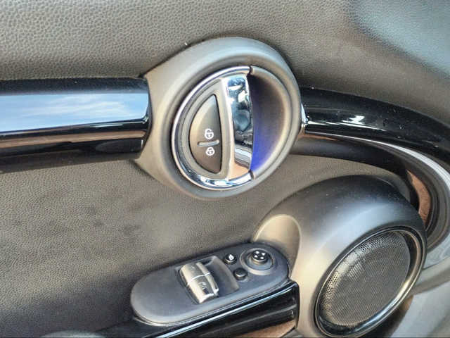 fotoG 18 del MINI MINI Cooper SE 135 kW (184 CV) 184cv Eléctrico del 2020 en Córdoba