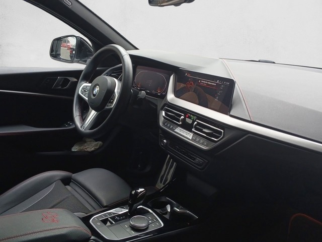 BMW Serie 1 128ti color Blanco. Año 2023. 195KW(265CV). Gasolina. En concesionario Enekuri Motor de Vizcaya