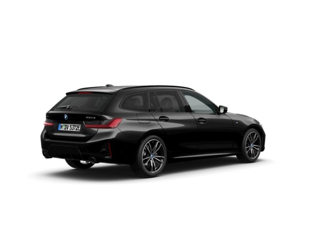 BMW Serie 3 330e Touring color Negro. Año 2024. 215KW(292CV). Híbrido Electro/Gasolina. En concesionario Movilnorte El Plantio de Madrid