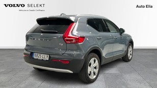 Volvo XC40 T3 Momentum Pro Auto 120 kW (163 CV) - 6 Volvo XC40 T3 Ocasión 120 KW (163CV) - 6
