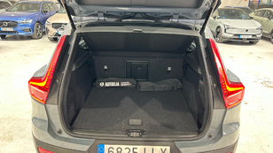 Volvo XC40 T3 Momentum Pro Auto 120 kW (163 CV) - 10 Volvo XC40 T3 Ocasión 120 KW (163CV) - 10