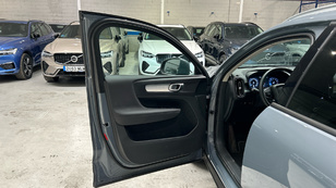 Volvo XC40 T3 Momentum Pro Auto 120 kW (163 CV) - 38 Volvo XC40 T3 Ocasión 120 KW (163CV) - 38