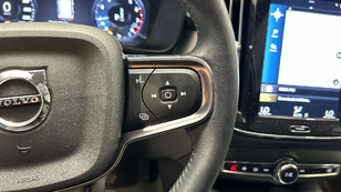 Volvo XC40 T3 Momentum Pro Auto 120 kW (163 CV) - 42 Volvo XC40 T3 Ocasión 120 KW (163CV) - 42