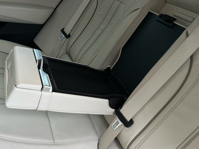 BMW Serie 6 630d Gran Turismo color Negro. Año 2019. 195KW(265CV). Diésel. En concesionario Grünblau Motor (Bmw y Mini) de Cantabria