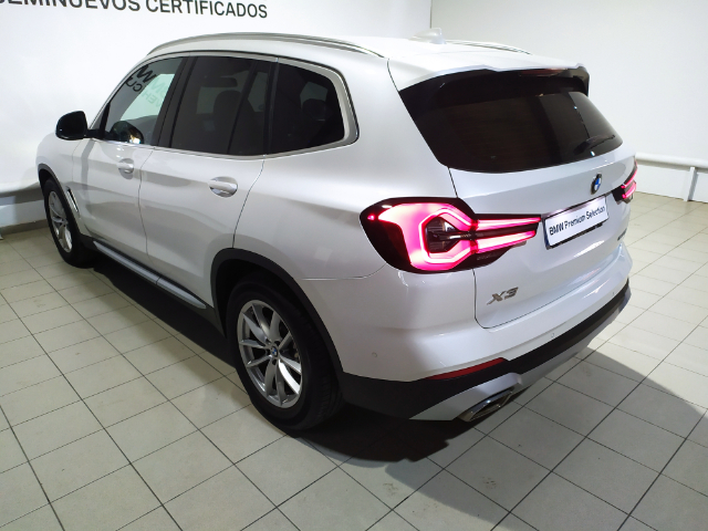 BMW X3 sDrive18d color Blanco. Año 2022. 110KW(150CV). Diésel. En concesionario Hispamovil Elche de Alicante