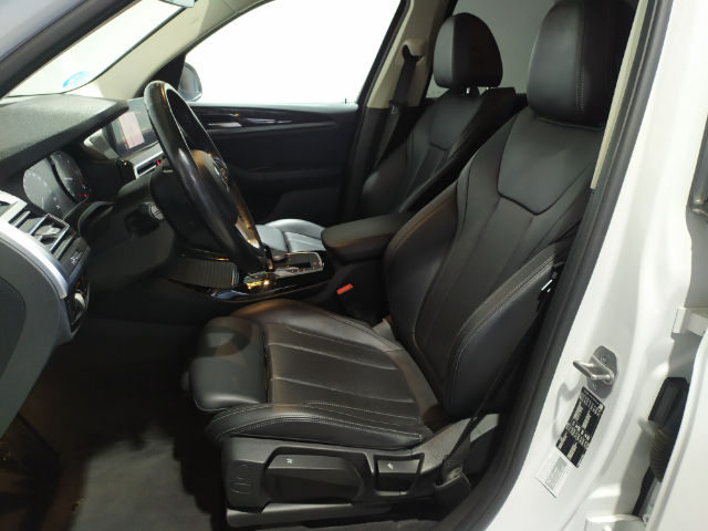 BMW X3 sDrive18d color Blanco. Año 2022. 110KW(150CV). Diésel. En concesionario Hispamovil Elche de Alicante