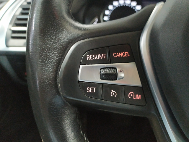 BMW X3 sDrive18d color Blanco. Año 2022. 110KW(150CV). Diésel. En concesionario Hispamovil Elche de Alicante