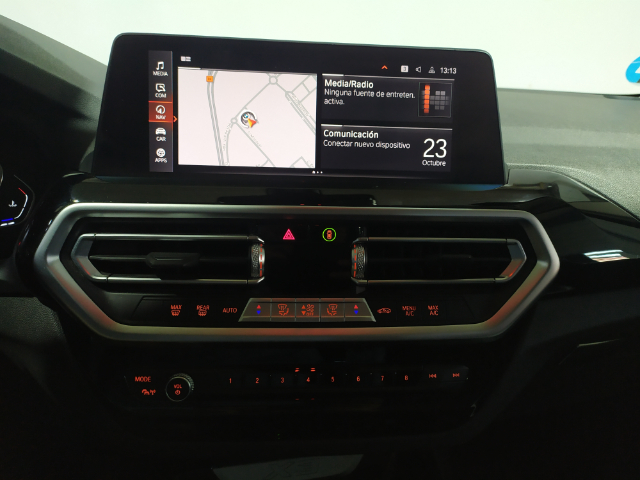 BMW X3 sDrive18d color Blanco. Año 2022. 110KW(150CV). Diésel. En concesionario Hispamovil Elche de Alicante