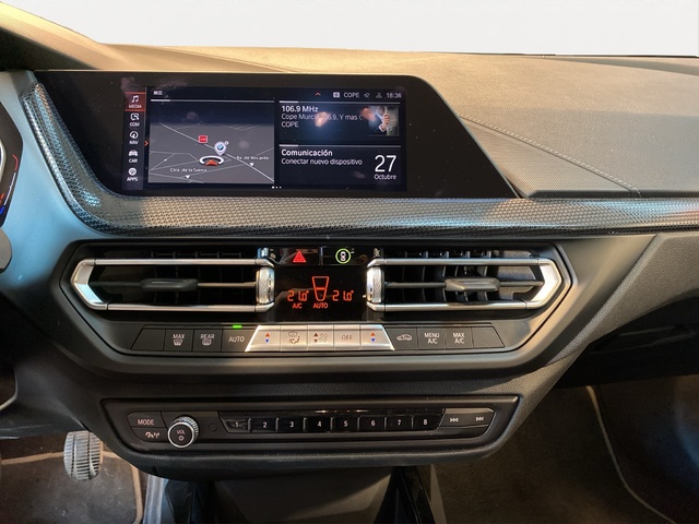 BMW Serie 1 116d color Rojo. Año 2021. 85KW(116CV). Diésel. En concesionario Hispamovil, Torrevieja de Alicante