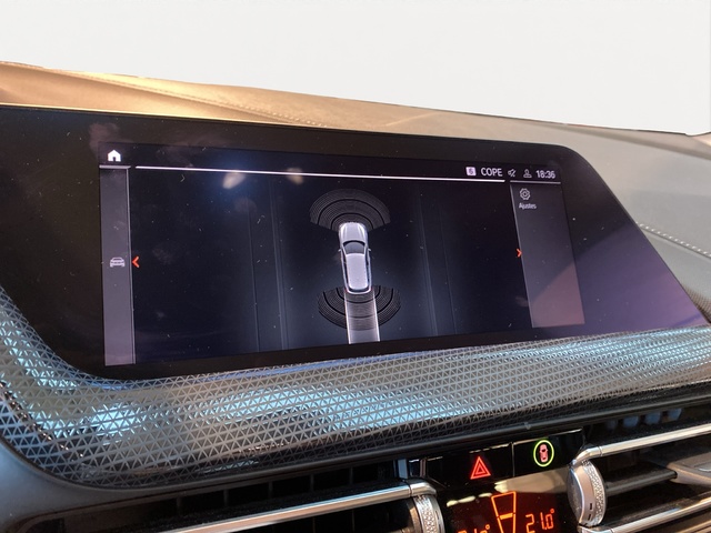 BMW Serie 1 116d color Rojo. Año 2021. 85KW(116CV). Diésel. En concesionario Hispamovil, Torrevieja de Alicante