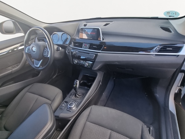 BMW X1 sDrive18d color Blanco. Año 2019. 110KW(150CV). Diésel. En concesionario GANDIA Automoviles Fersan, S.A. de Valencia