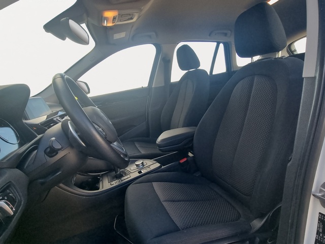 BMW X1 sDrive18d color Blanco. Año 2019. 110KW(150CV). Diésel. En concesionario GANDIA Automoviles Fersan, S.A. de Valencia