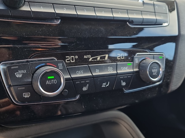 BMW X1 sDrive18d color Blanco. Año 2019. 110KW(150CV). Diésel. En concesionario GANDIA Automoviles Fersan, S.A. de Valencia