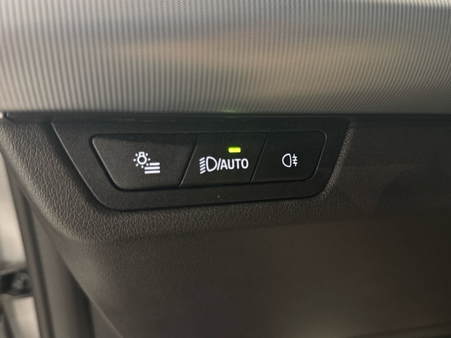 BMW X1 sDrive20d color Gris Plata. Año 2025. 120KW(163CV). Diésel. En concesionario Burgocar (Bmw y Mini) de Burgos