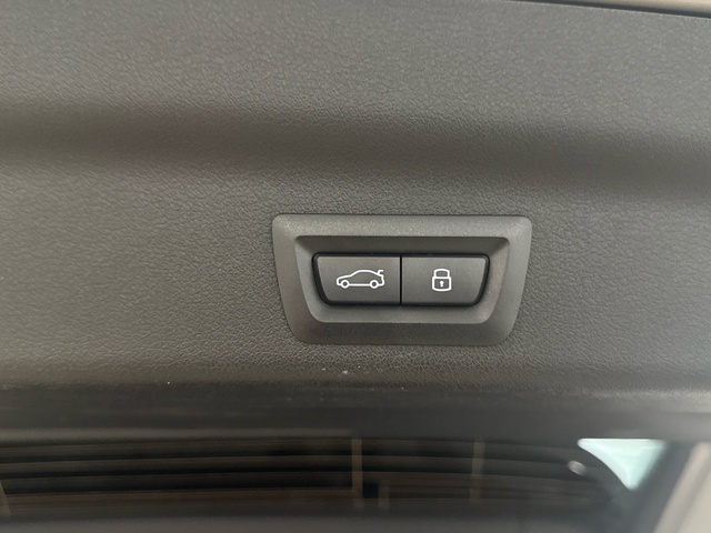 BMW X1 sDrive20d color Gris Plata. Año 2025. 120KW(163CV). Diésel. En concesionario Burgocar (Bmw y Mini) de Burgos