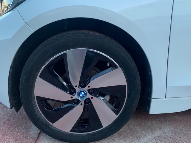 BMW i3 120Ah color Blanco. Año 2019. 125KW(170CV). Eléctrico. En concesionario Celtamotor Caldas Reis de Pontevedra