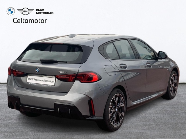 BMW Serie 1 120d color Gris. Año 2025. 120KW(163CV). Diésel. En concesionario Celtamotor Pontevedra de Pontevedra