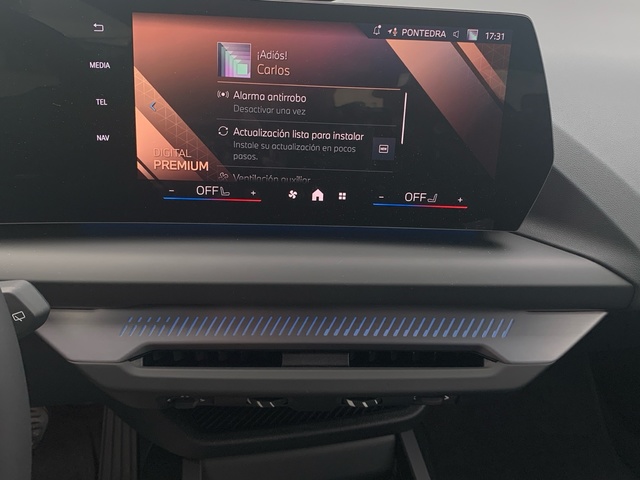 BMW Serie 1 120d color Gris. Año 2025. 120KW(163CV). Diésel. En concesionario Celtamotor Pontevedra de Pontevedra