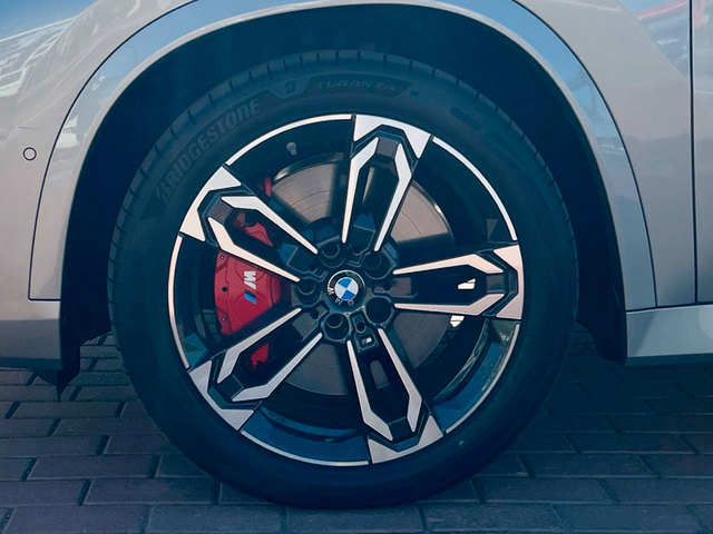 BMW X1 sDrive20d color Gris Plata. Año 2024. 120KW(163CV). Diésel. En concesionario Murcia Premium S.L. AV DEL ROCIO de Murcia
