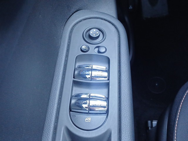 fotoG 14 del MINI MINI Countryman Cooper 100 kW (136 CV) 136cv Gasolina del 2021 en Vizcaya